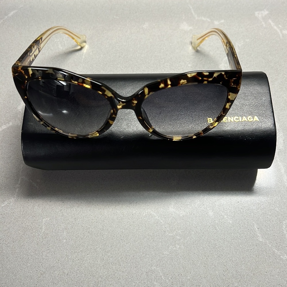 Balenciaga Cat Eye Sunglasses - Picture 3 of 5